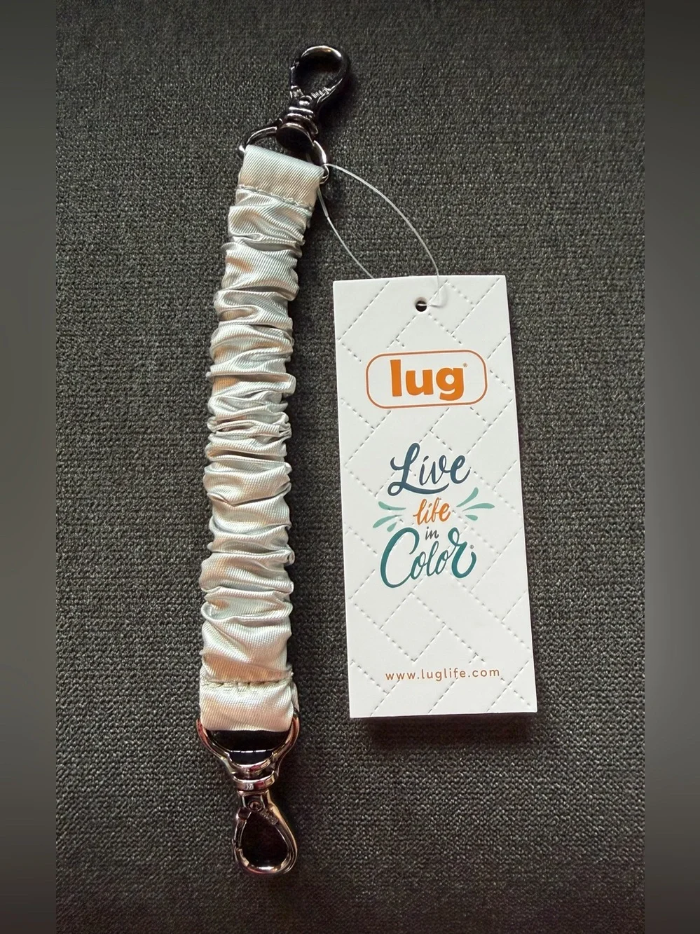 Lug Bungee Key Clip Keychain – Metallic Silver Grey Gray